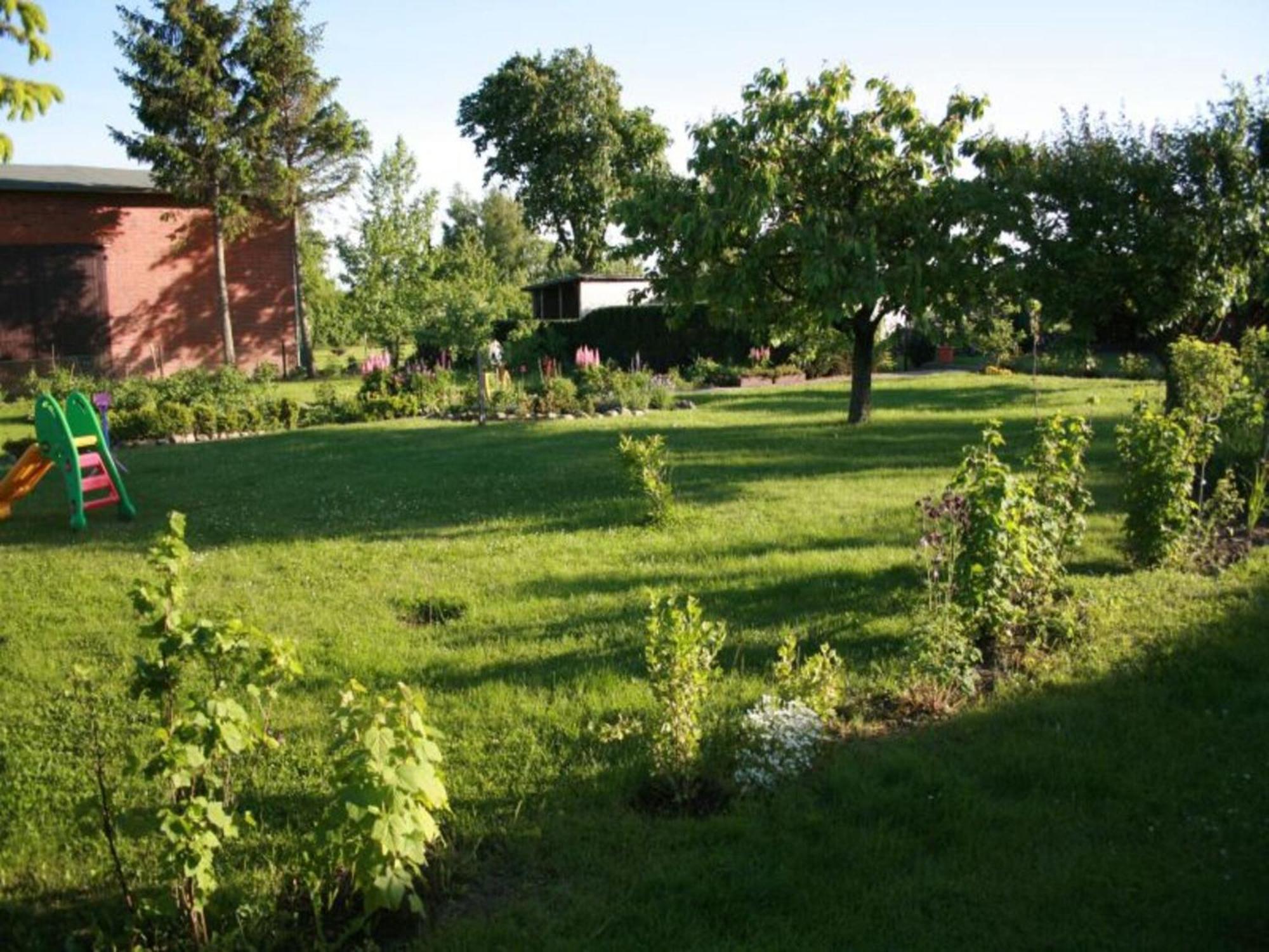 Beautiful Apartment In Robertsdorf With Garden Blowatz Exteriör bild